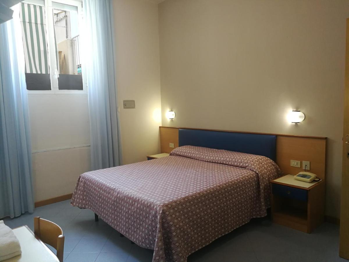 Hotel Sogno Viareggio Zimmer foto